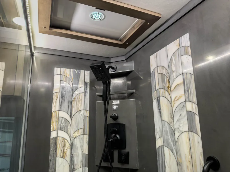 2026 Tiffin Zephyr 45PZ | Photo 39 of 39