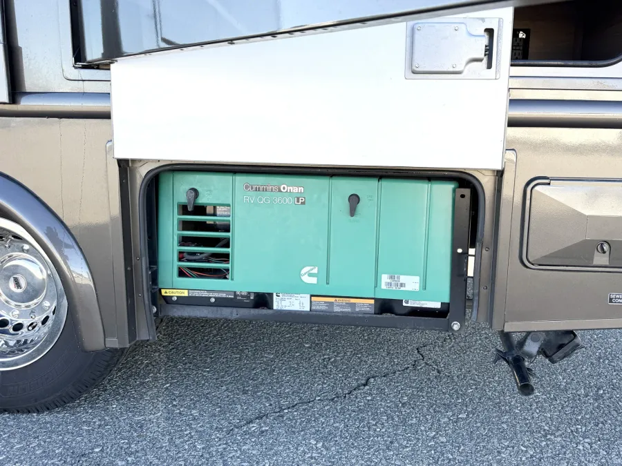 2016 Dynamax Isata 3 24FWM | Photo 19 of 22