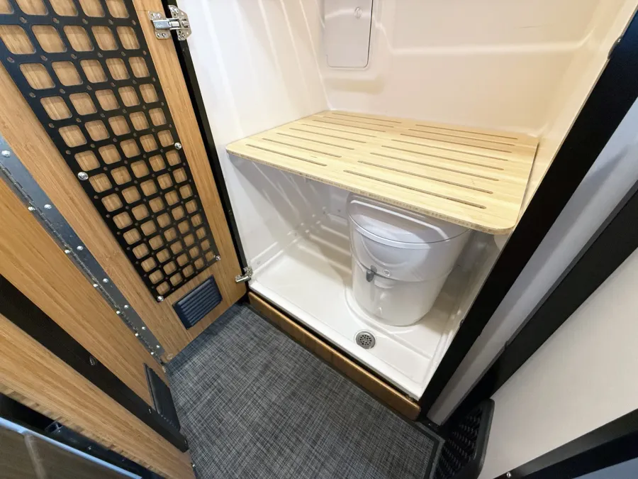 2023 Winnebago Revel 44E | Photo 10 of 20