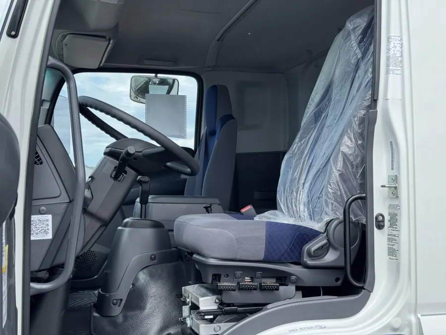 2026 Isuzu FVR | Photo 15 of 20