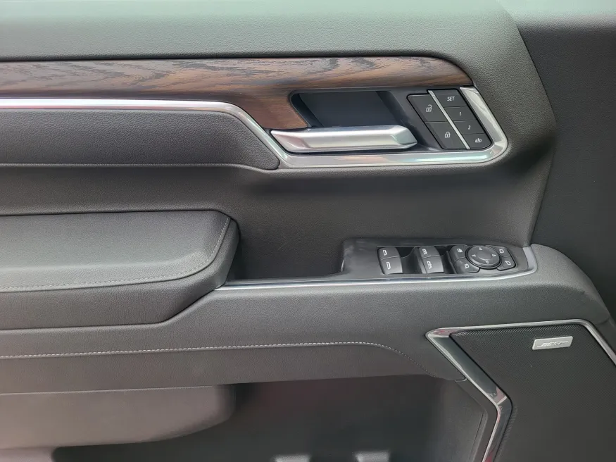 2026 GMC Sierra 1500 SLT | Photo 19 of 26