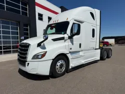 2023 Freightliner Cascadia | Thumbnail Photo 2 of 16