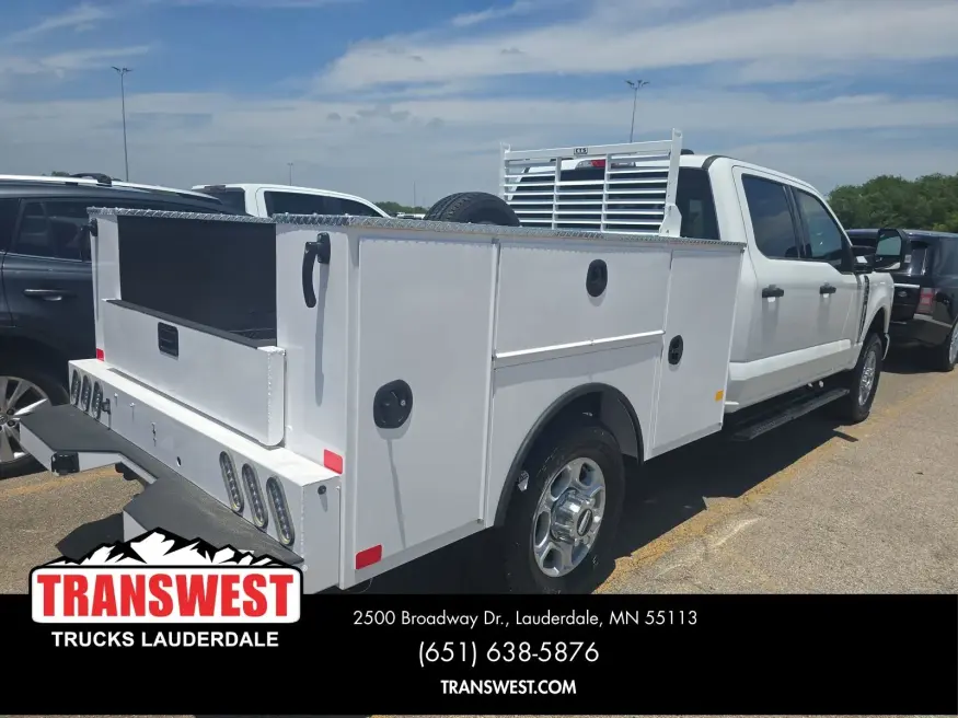 2025 Ford F-350 | Photo 1 of 7