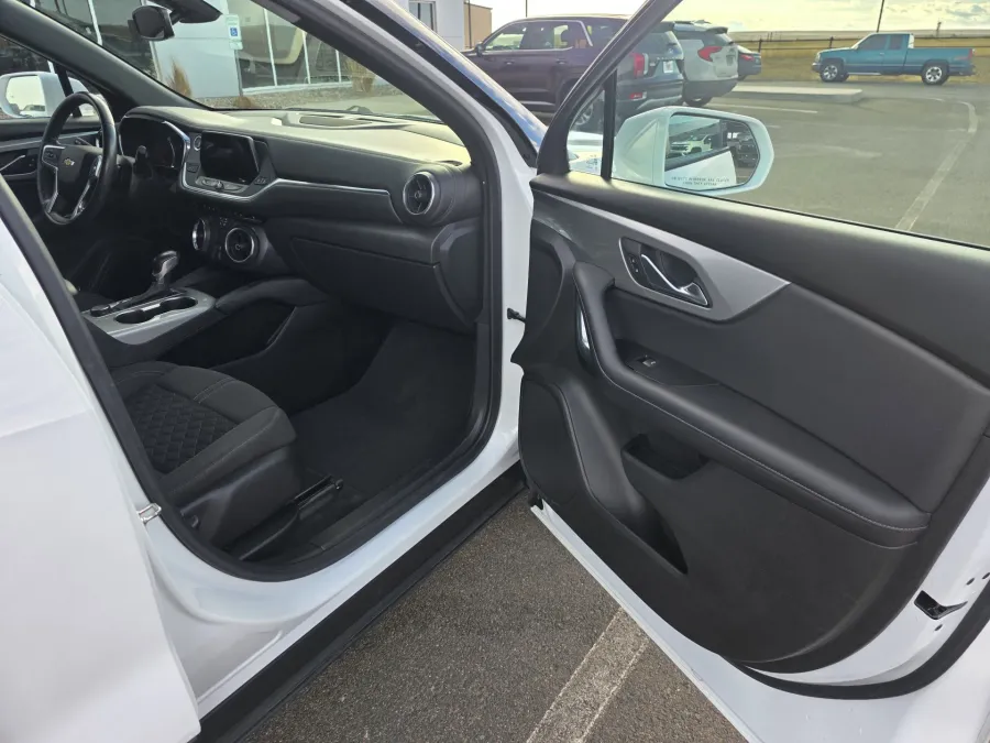 2020 Chevrolet Blazer LT | Photo 13 of 20