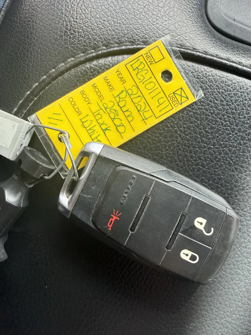 2024 RAM 2500 Big Horn | Photo 15 of 16