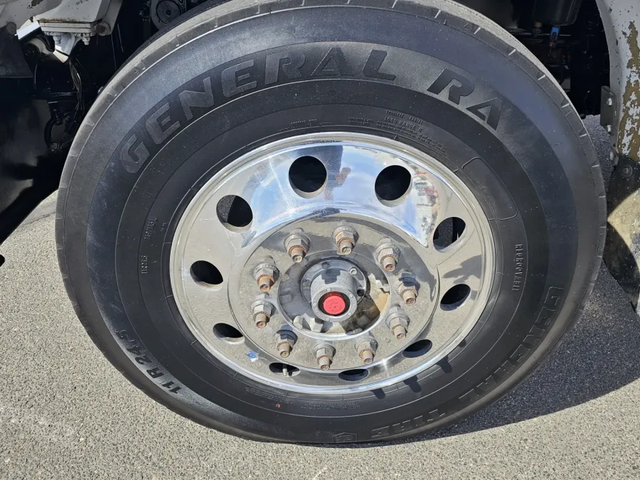 2019 Peterbilt 367 | Photo 13 of 19