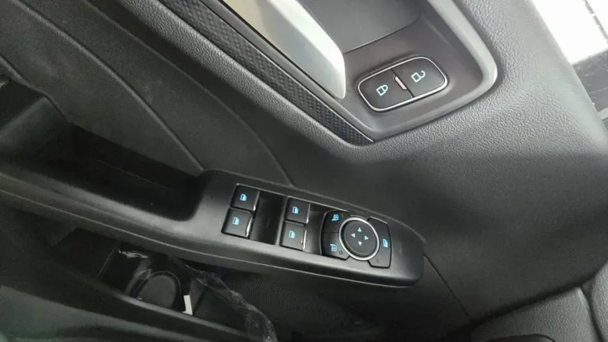 2026 Ford Escape | Photo 12 of 30