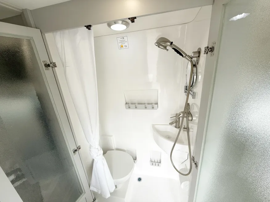 2025 Coachmen Beyond 22D | Photo 9 of 13