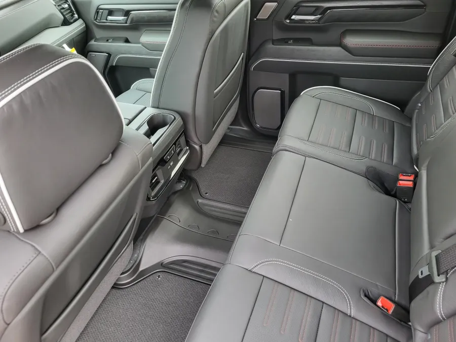 2026 GMC Sierra 2500HD AT4X | Photo 22 of 25
