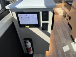 2026 Pleasure-way Plateau RB | Thumbnail Photo 16 of 28