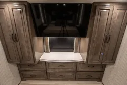 2026 Newmar Dutch Star 4369 | Thumbnail Photo 19 of 25