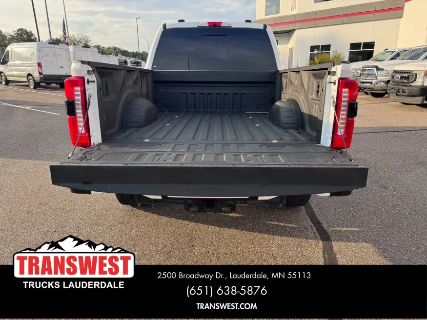 2024 Ford Super Duty F-250 Lariat | Photo 17 of 22