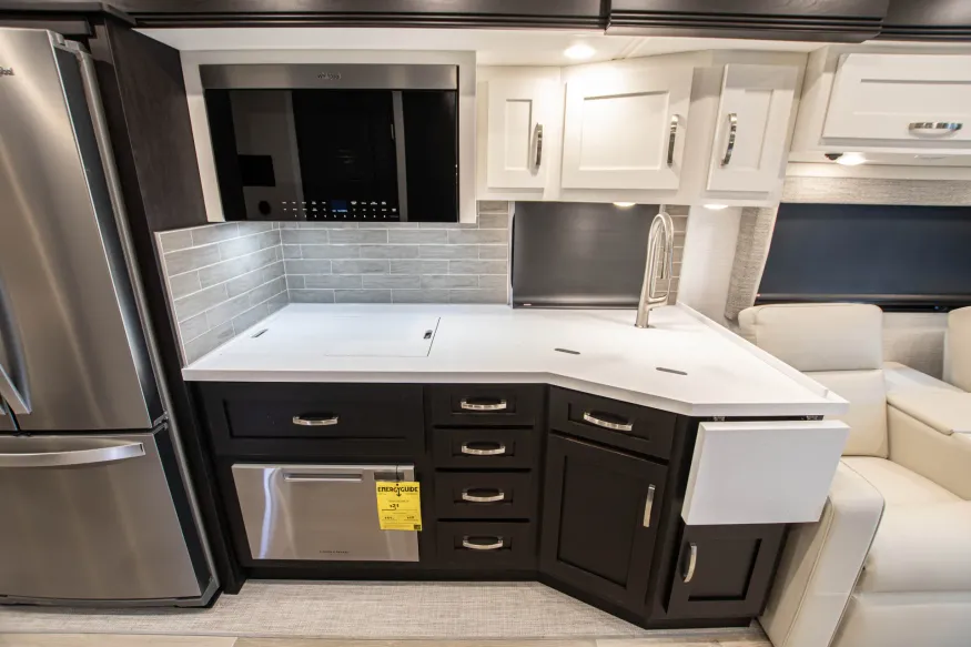 2026 Newmar Super Star 4059 | Photo 16 of 28