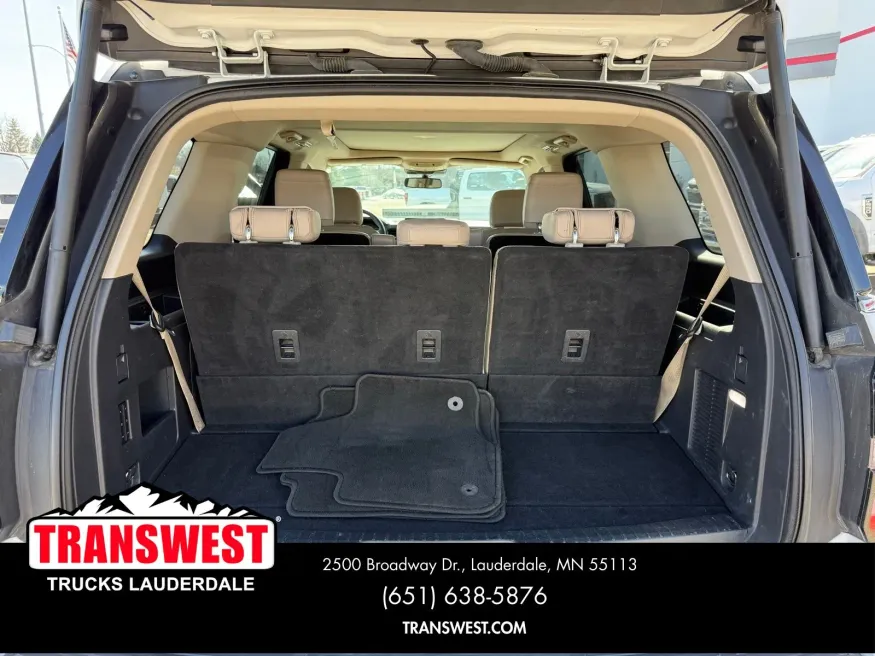 2024 Ford Expedition Limited | Photo 10 of 22