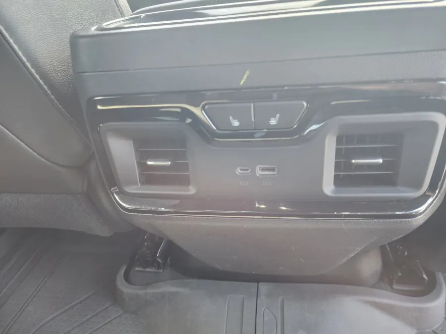 2023 Chevrolet Silverado 1500 ZR2 | Photo 17 of 33