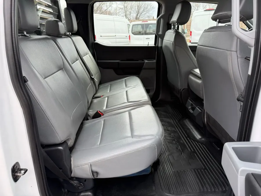 2024 Ford Super Duty F-250 XL | Photo 8 of 20