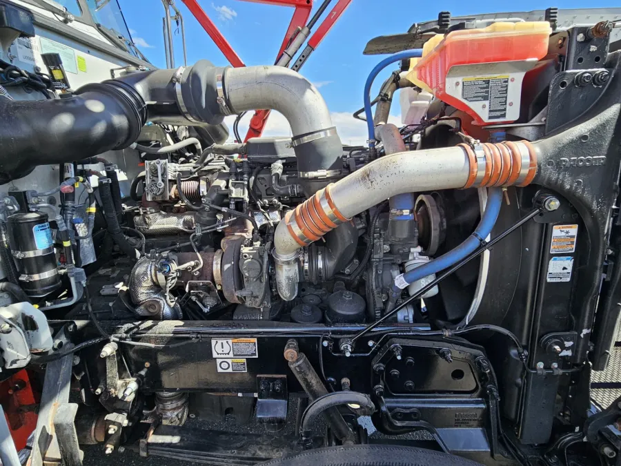 2020 Peterbilt 389 | Photo 19 of 35