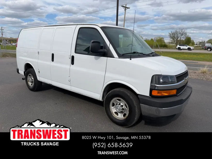 2017 Chevrolet Express 3500 Work Van | Photo 6 of 23