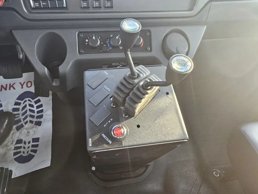 2026 Freightliner 114SD | Photo 12 of 12