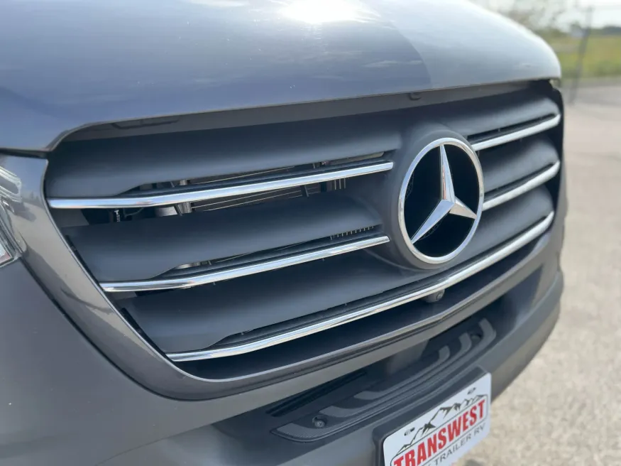 2022 Pleasure-way Rekon 4x4 | Photo 8 of 20