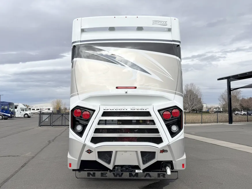 2026 Newmar Dutch Star 4081 | Photo 21 of 30
