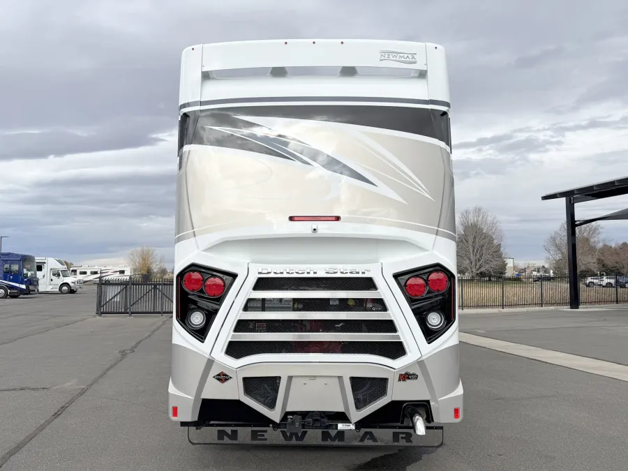 2026 Newmar Dutch Star 4081 | Photo 21 of 30