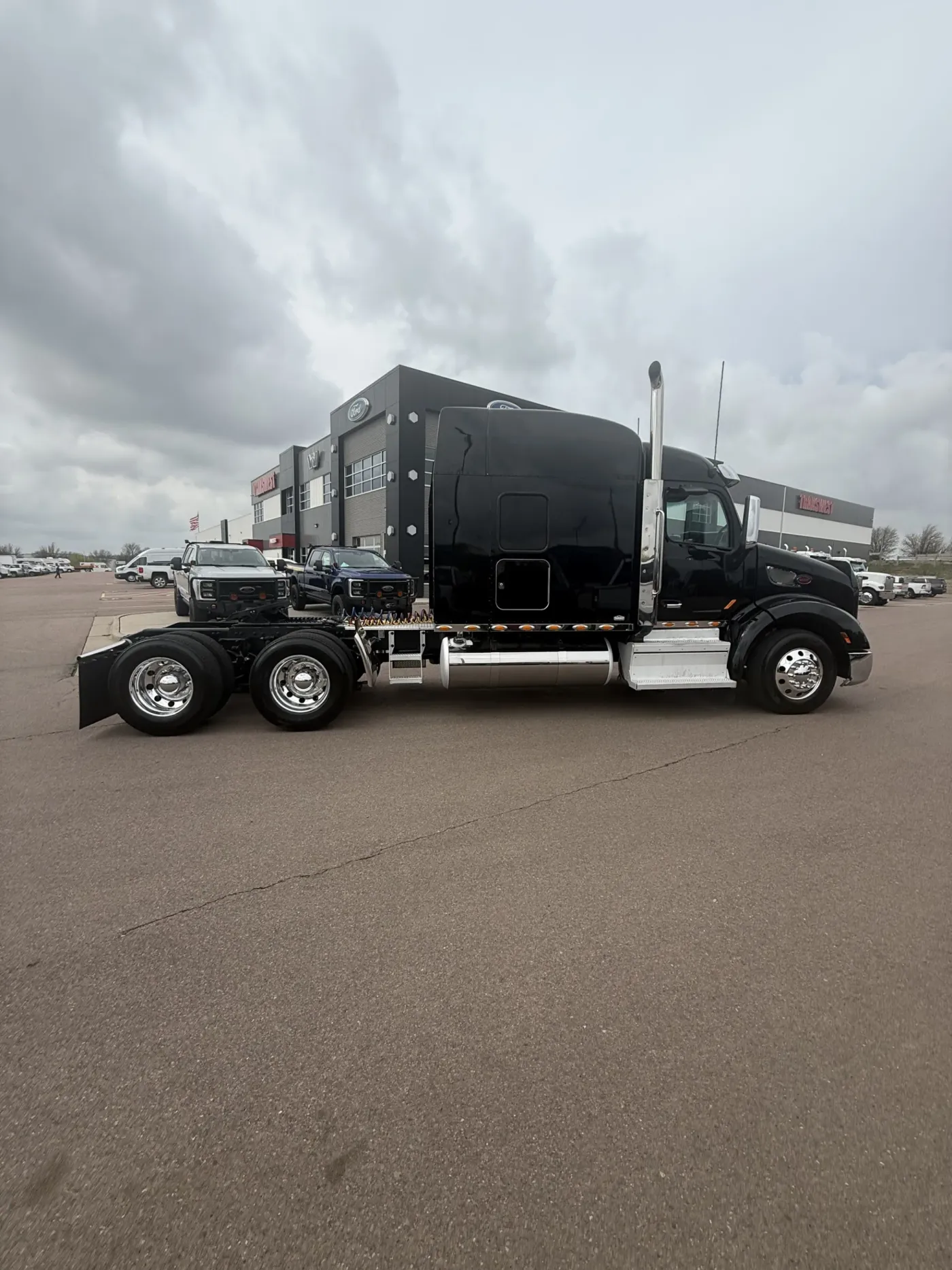 2019 Peterbilt 579 | Photo 5 of 17