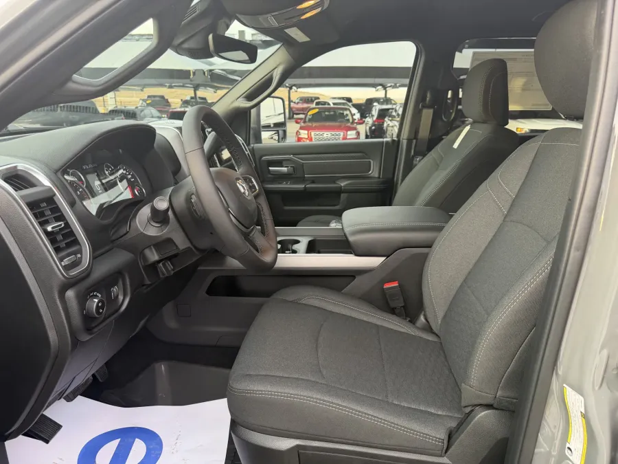 2026 RAM 2500 Big Horn | Photo 12 of 15