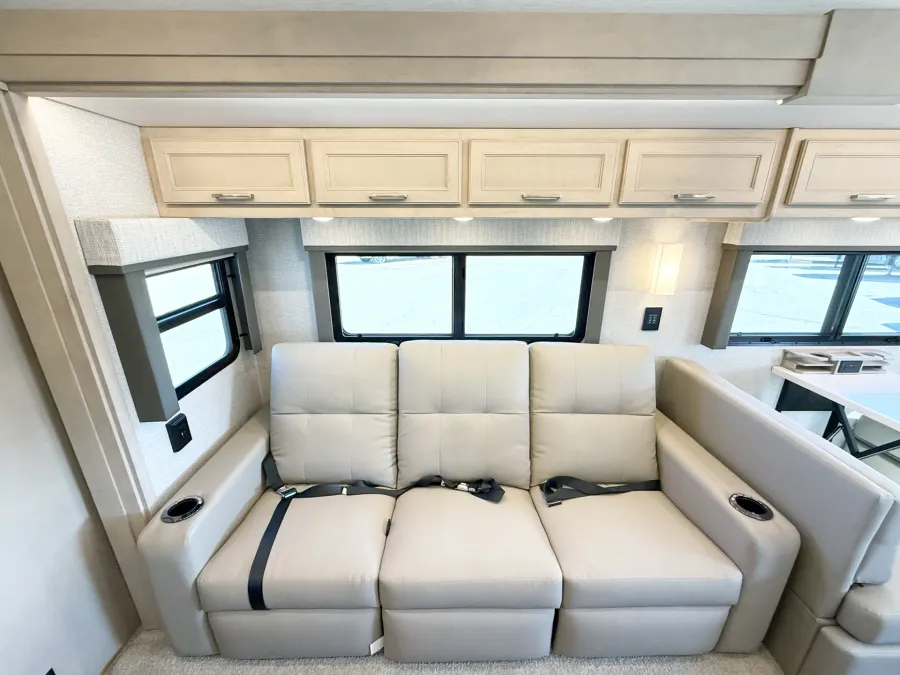 2026 Renegade Verona 40VRB | Photo 12 of 31