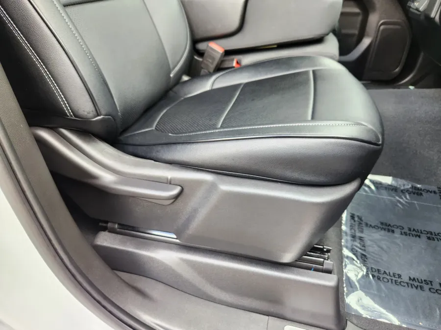 2021 Chevrolet Silverado 1500 LT | Photo 18 of 31