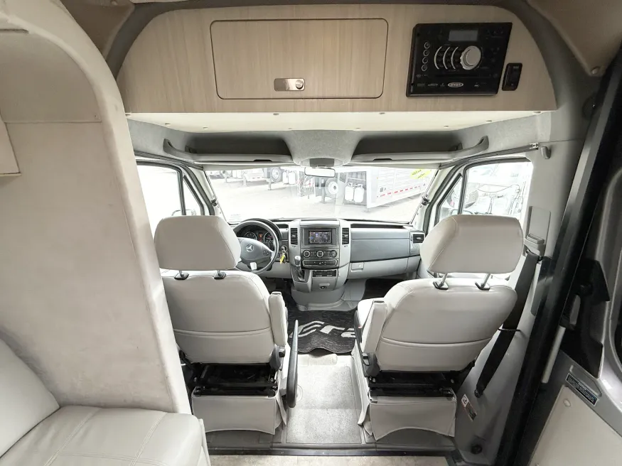2015 Winnebago Era 70C | Photo 6 of 17