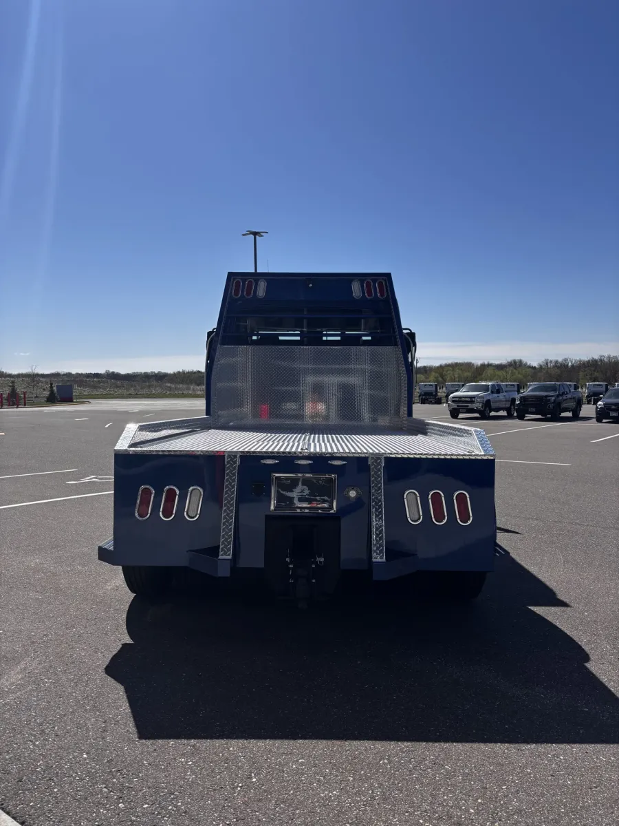 2025 Freightliner M2 106 Summit Hauler | Photo 3 of 27