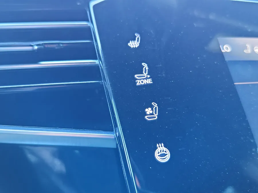 2022 Jeep Wagoneer Series III | Photo 23 of 25