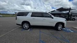 2021 Chevrolet Suburban | Thumbnail Photo 6 of 37