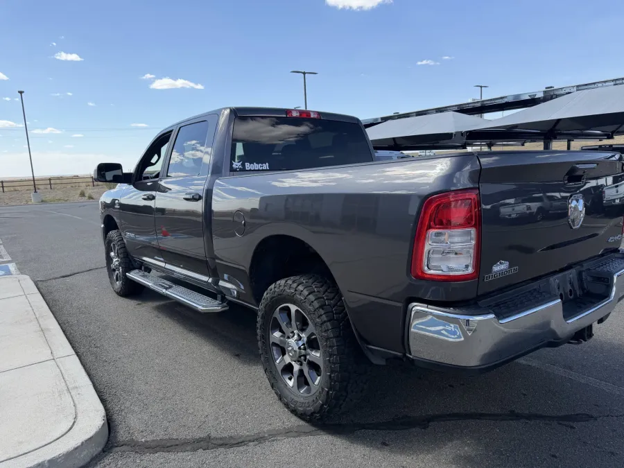 2022 RAM 2500 Big Horn | Photo 5 of 18