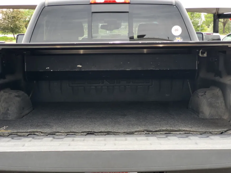 2015 GMC Sierra 2500HD Denali | Photo 23 of 24