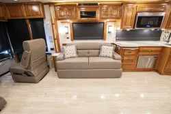 2020 Newmar Dutch Star 4369 | Thumbnail Photo 17 of 55