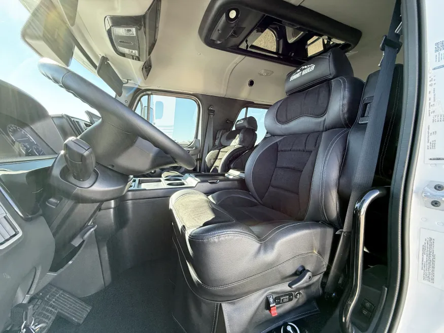 2025 Freightliner M2 106 Plus Summit Hauler | Photo 5 of 22