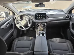 2025 Chevrolet Blazer LT | Thumbnail Photo 9 of 11