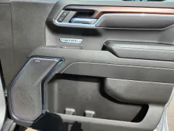 2026 GMC Sierra 1500 Denali | Thumbnail Photo 16 of 31