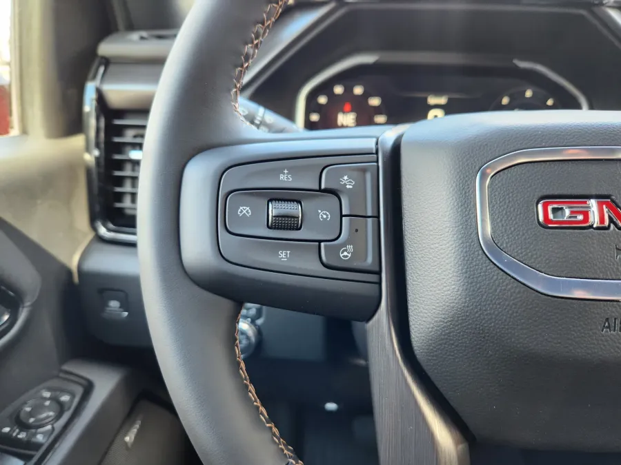 2026 GMC Sierra 2500HD AT4 | Photo 23 of 31