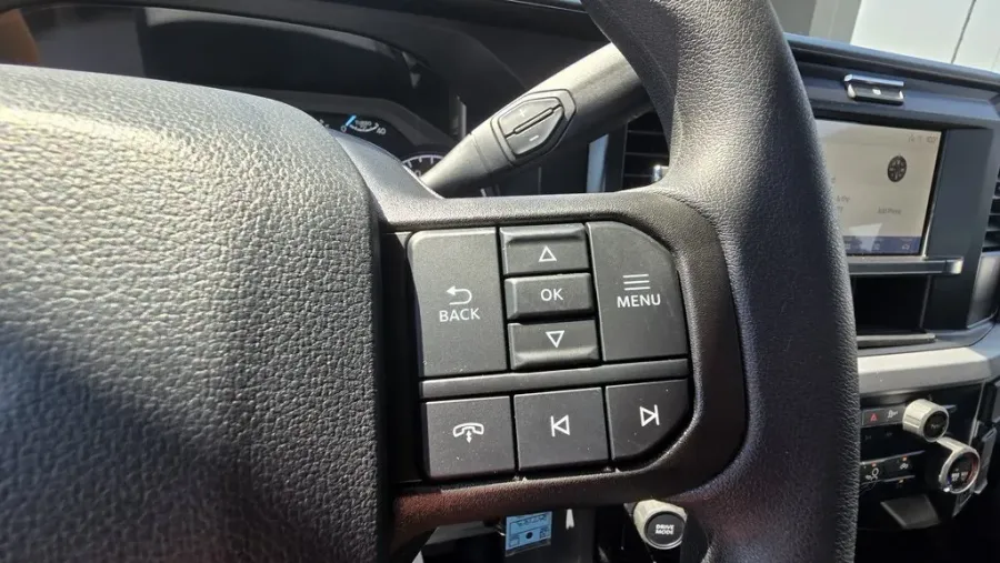 2025 Ford Super Duty F-450 | Photo 14 of 26