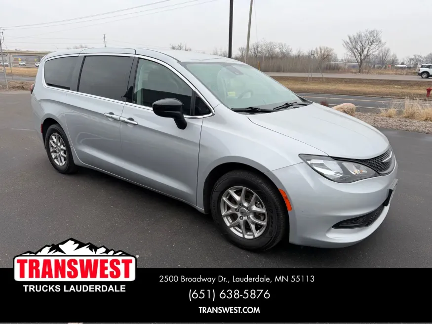 2024 Chrysler Voyager LX | Photo 6 of 23