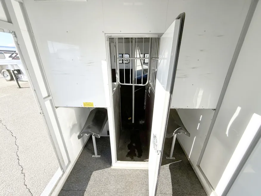 2001 Sundowner 2HBP | Photo 5 of 13