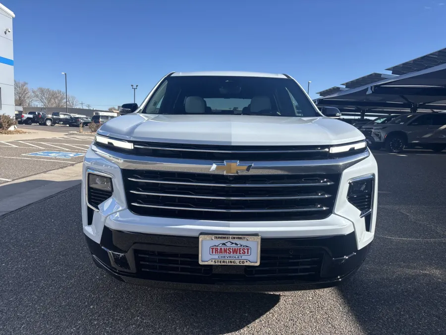 2026 Chevrolet Traverse AWD High Country | Photo 7 of 24