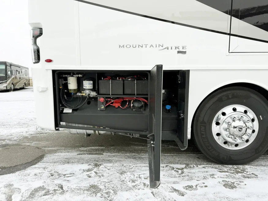 2026 Newmar Mountain Aire 3825 | Photo 26 of 28