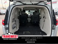 2024 Chrysler Pacifica Touring L | Thumbnail Photo 18 of 24