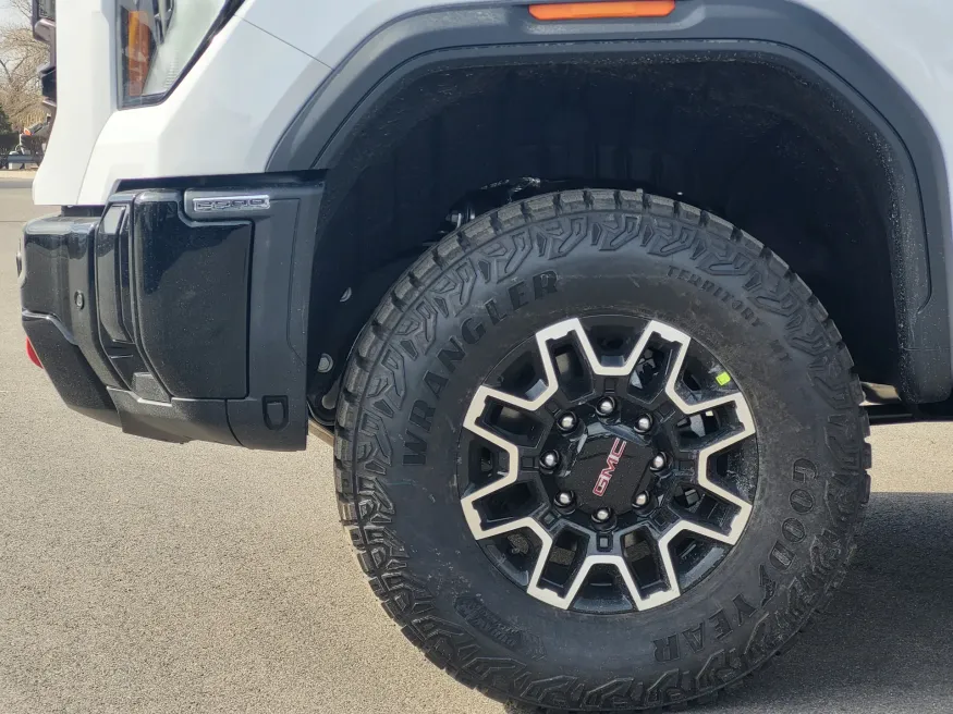 2026 GMC Sierra 2500HD AT4X | Photo 8 of 24