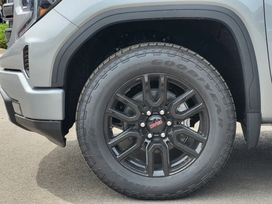 2026 GMC Sierra 1500 Elevation | Photo 8 of 24