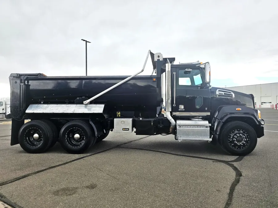 2018 Western Star 4700SF | Photo 4 of 17